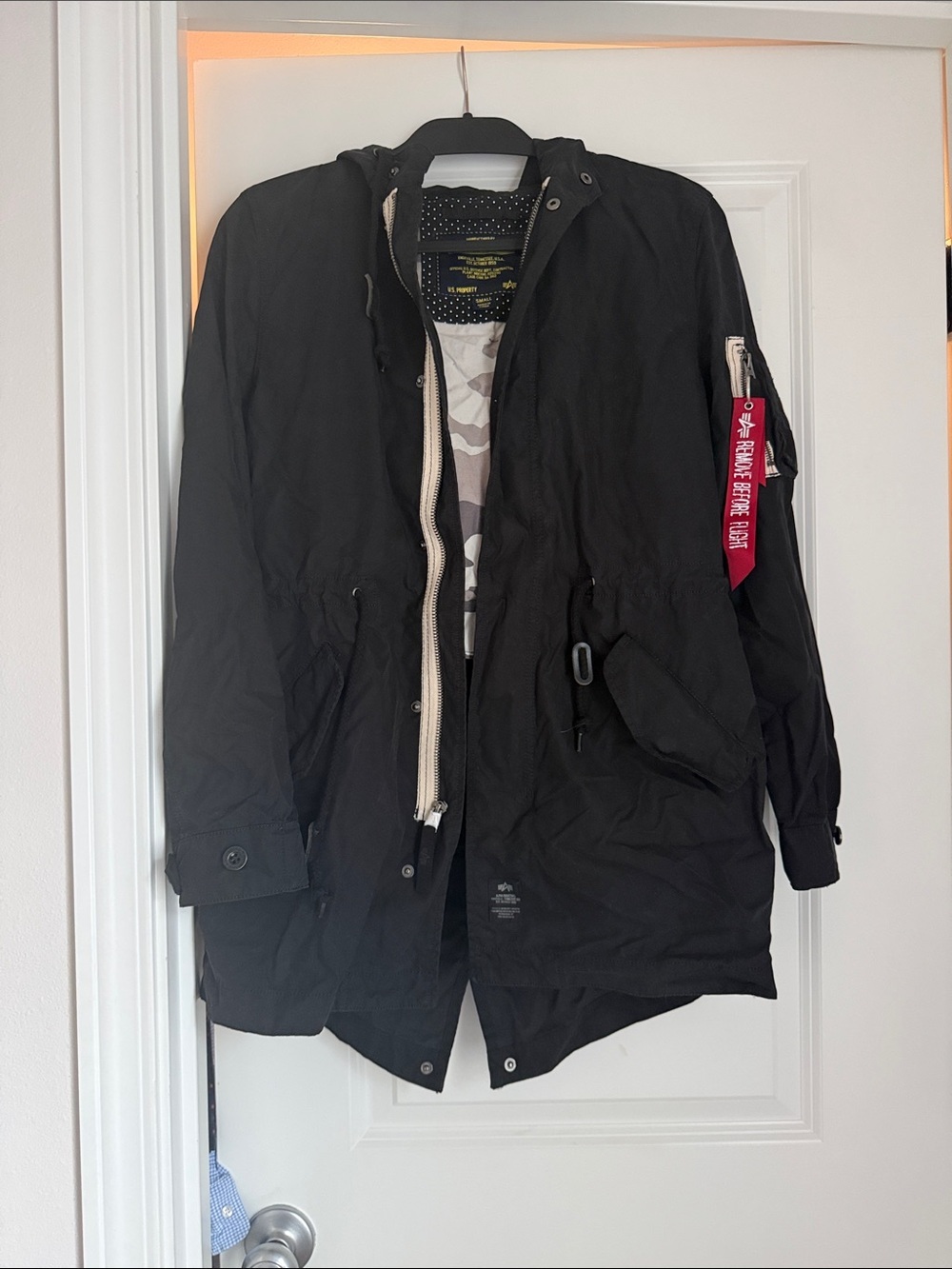 Alpha Industries Women’s Black Hooded Fishtail Utility Jacket NWOT Size Small